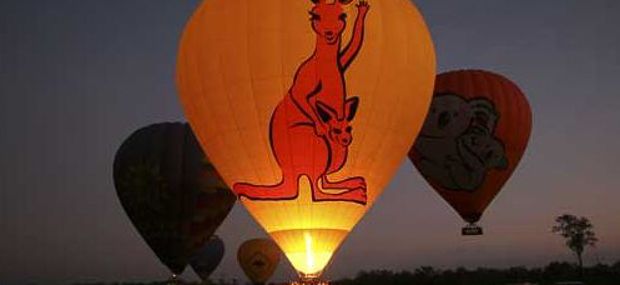 Cairns and Port Douglas Hot Air Balloon Rides at Sunrise, Kangaroo Balloon